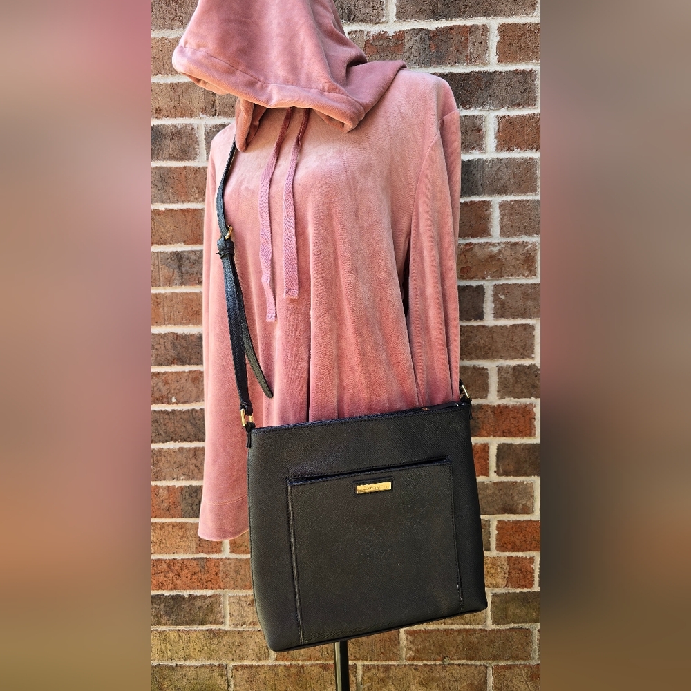 Calvin Klein Elegant Black Crossbody Bag